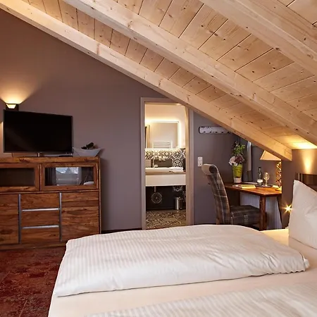 Vintage Hotel Charivari- Sommer Hoernerbahnen Kostenlos Mit Restaurant