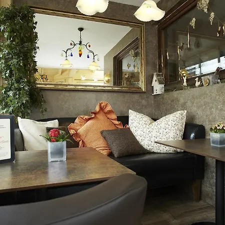 Vintage Hotel Charivari- Sommer Hoernerbahnen Kostenlos Mit Restaurant Hotel