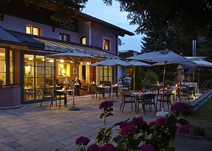 Vintage Charivari- Sommer Hoernerbahnen Kostenlos Mit Restaurant بلوسترلانج