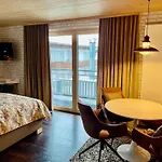 Vintage Hotel Charivari- Sommer Hoernerbahnen Kostenlos Mit Restaurant Hotel *